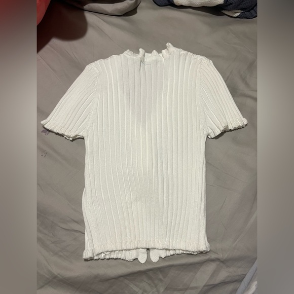 Forever 21 frilly top ☁️🤍 - Picture 7 of 7